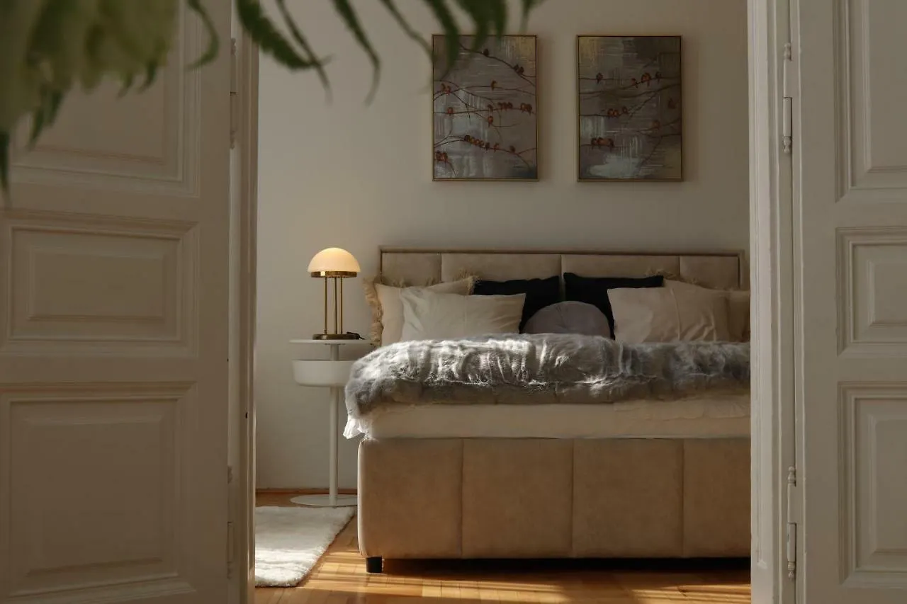 Apartman Deluxe Apt With 2 Bedrooms And Ac Budapest